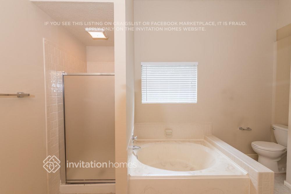 Building Photo - 15119 Manor Hill Dr