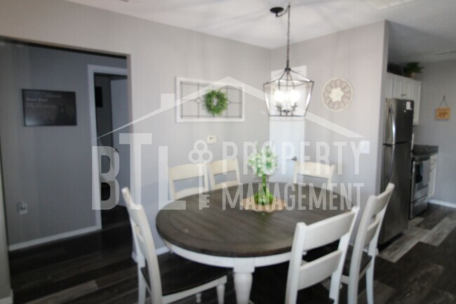 Building Photo - Beautifully Furnished 3 Bedroom Condo in Branson!