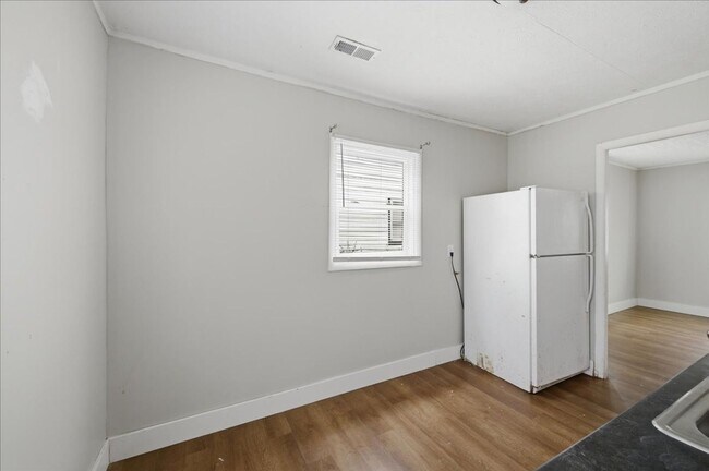 Building Photo - 3105 Adams St