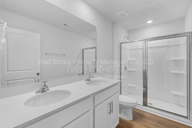 Building Photo - 5150 Hyrule Dr