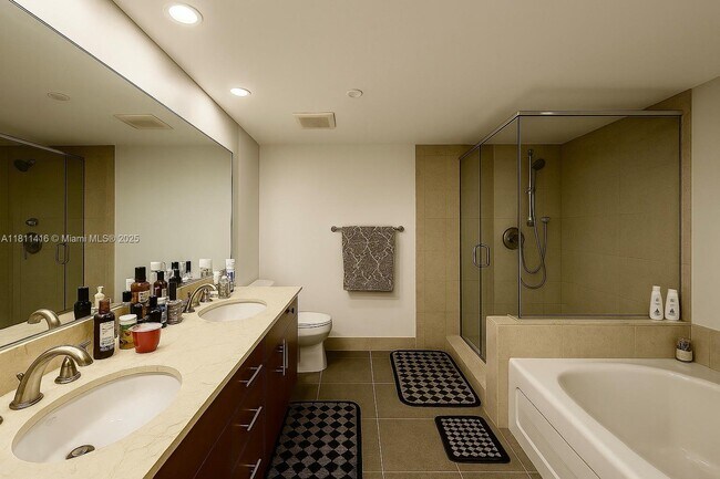Building Photo - 50 Biscayne Blvd
