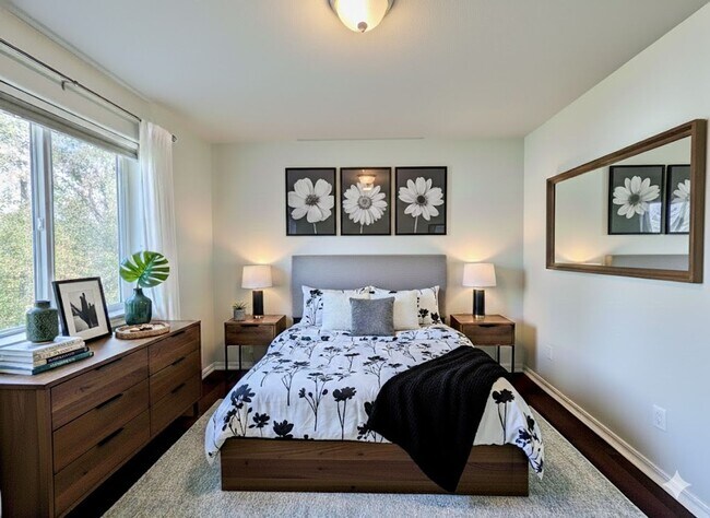 Building Photo - Spacious SW Tigard Retreat with Entertainer’s Backyard & Modern Chef’s Kitchen