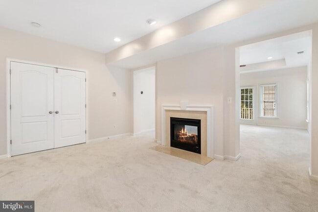 Building Photo - 8880 Olive Mae Cir