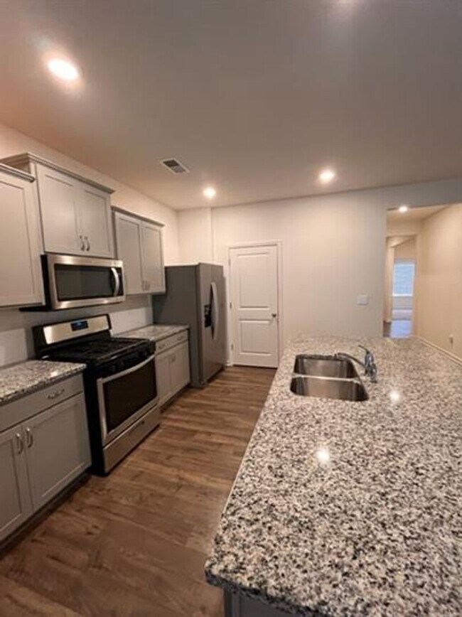 Building Photo - Beautiful 3-Bedroom Home in Oakland - Mode...