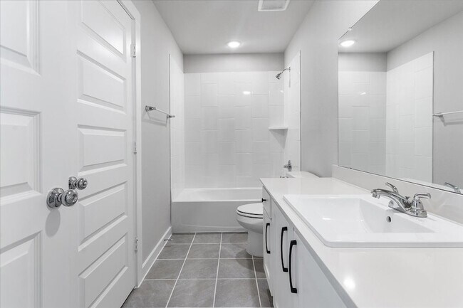 Building Photo - 608 Cottage Wood Dr