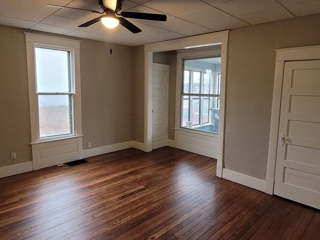 Building Photo - Charming 2 Bedroom House Downtown on Private Street in the District