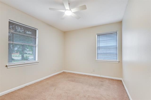 Building Photo - 1817 Oakhurst Dr