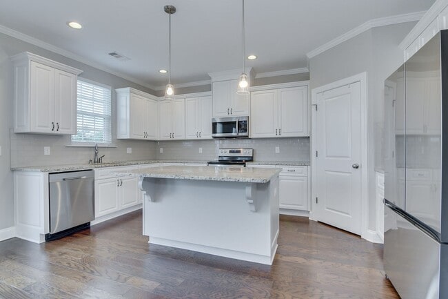 Building Photo - Beautiful 4 Bedroom 2.5 Bath in Grovetown!