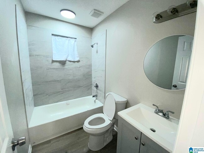 Building Photo - 1912 24th St N