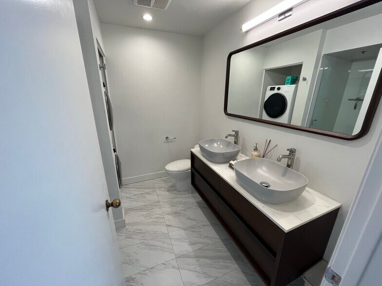 Bathroom - 222 S Central Ave