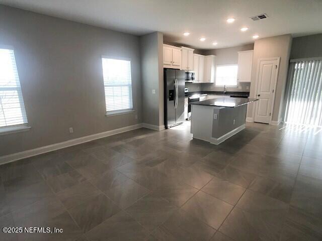 Building Photo - 13991 Molina Dr