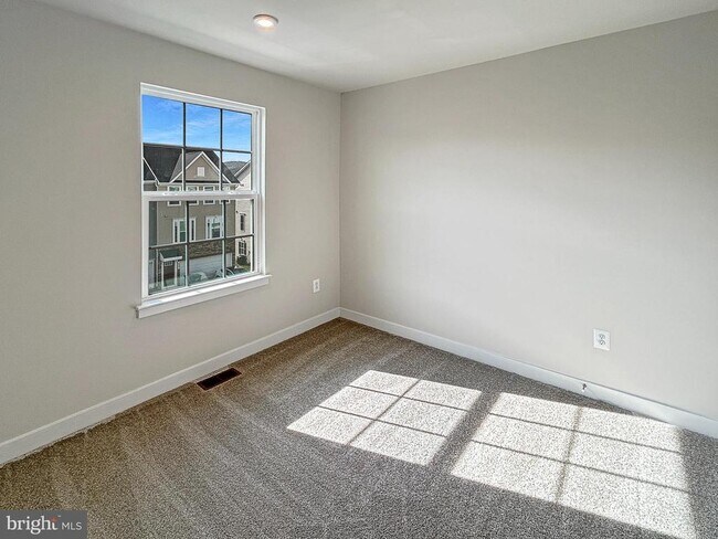 Building Photo - 338 Paca Gardens Ln