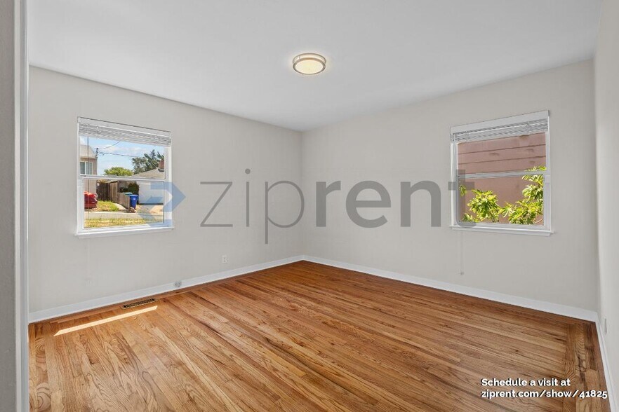 Building Photo - 24139 Zorro Ct