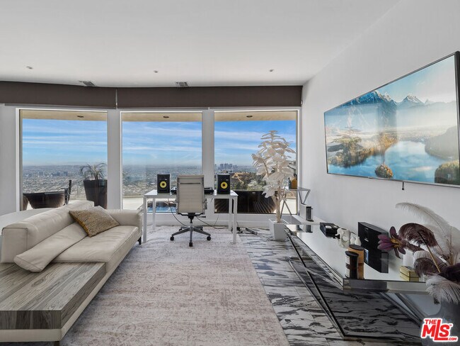 Building Photo - 8460 Cole Crest Dr