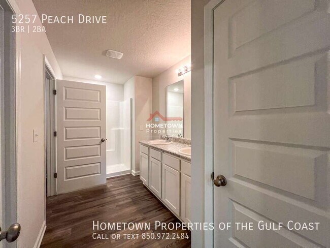 Building Photo - 5257 Peach Dr