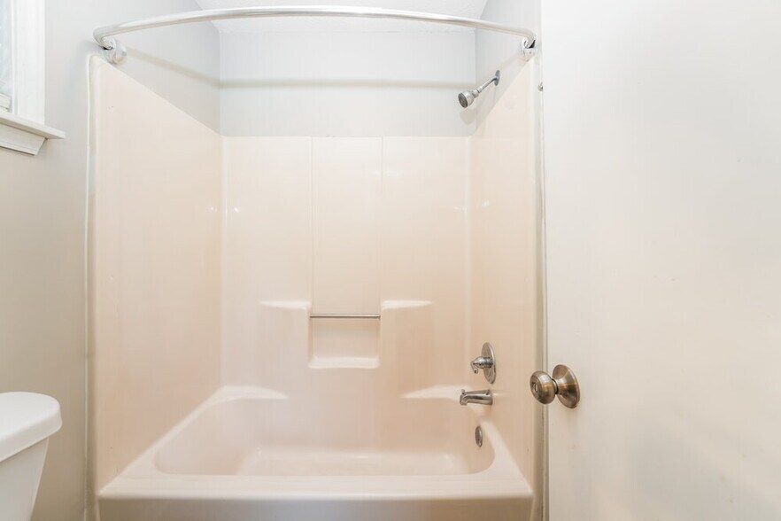 Building Photo - 2678 Porter Dr