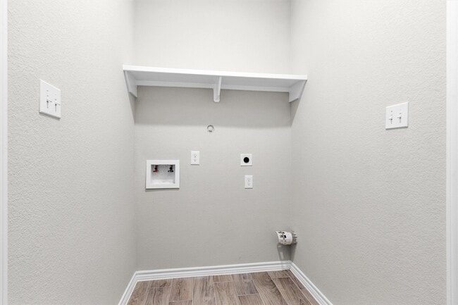 Building Photo - 16706 E Hammon