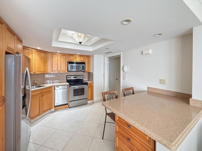 Building Photo - 5080 N Ocean Dr