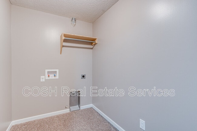 Building Photo - 1054 E Karla Ct