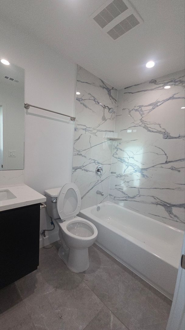 Building Photo - Graham(10422)