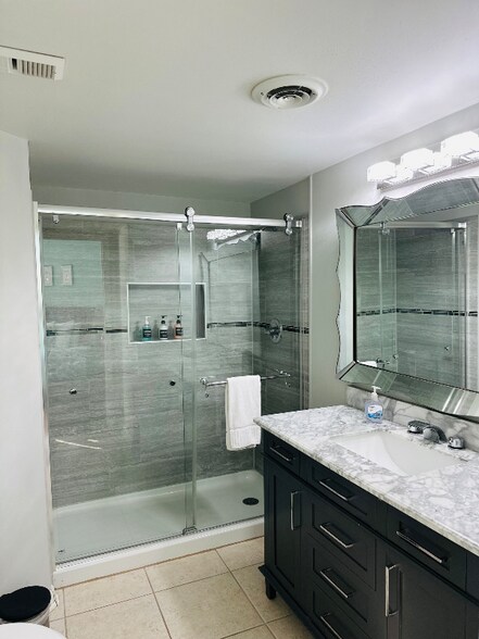 Building Photo - 10 Lemoyne Ave