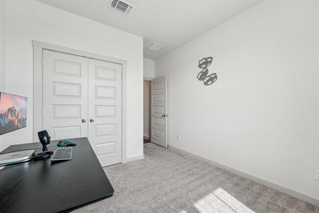 Building Photo - 406 Big Cypress Byu Rd