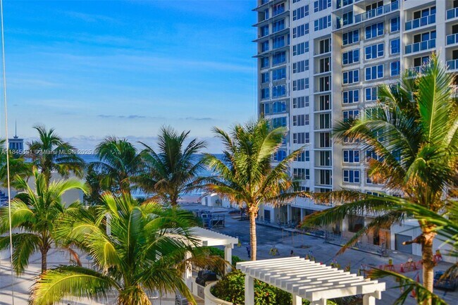 Building Photo - 3101 S Ocean Dr