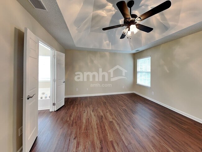 Building Photo - 7614 Henderson Park Rd