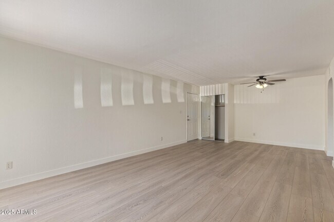 Building Photo - 3825 E Camelback Rd