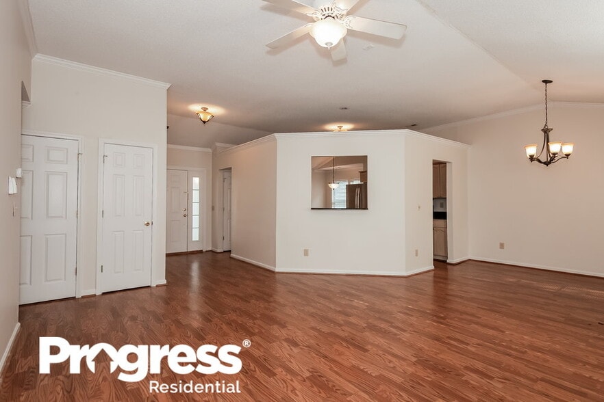 Building Photo - 3407 Mayhurst Dr