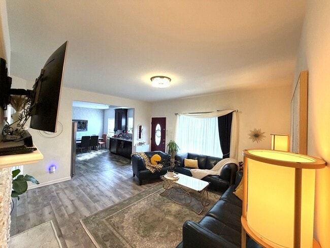 Building Photo - 50 Indian Paintbrush Ln