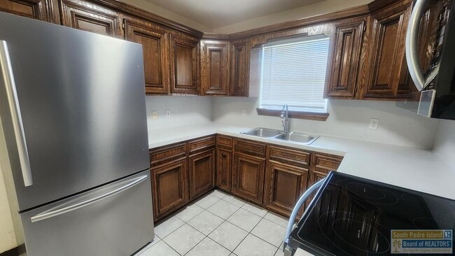 Building Photo - 1211 Palo Blanco Dr