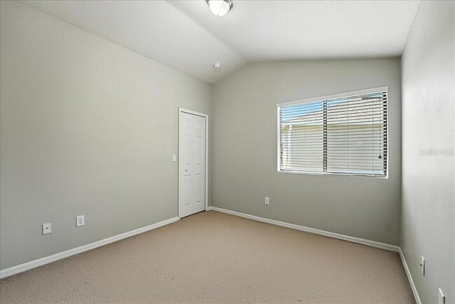 Building Photo - 2211 Trillium Park Ln