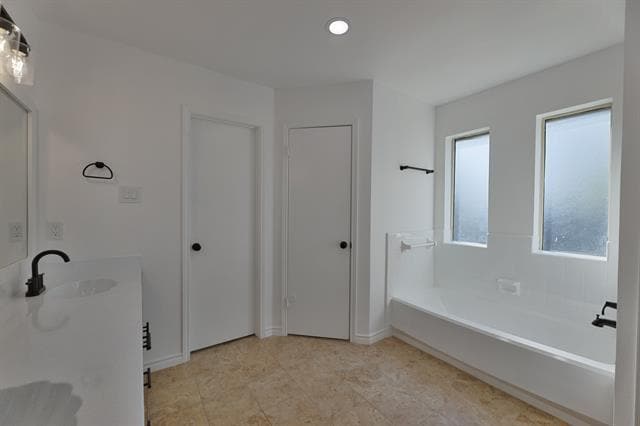 Building Photo - 6404 N Park Dr