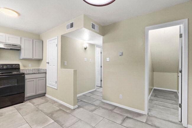 Building Photo - 3702 Keltner Ave