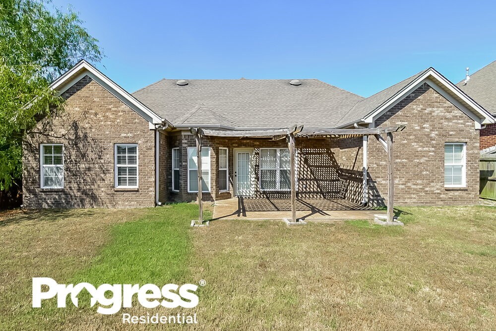 Building Photo - 4378 Bloombury St