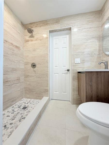 Building Photo - 53 NE 16th Pl