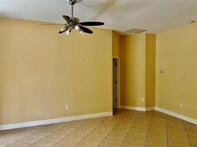 Building Photo - 8153 Miramar Way