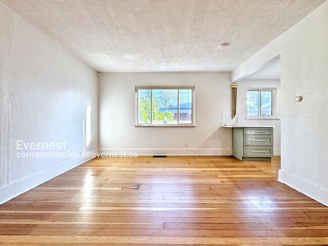 Building Photo - 4886 Osceola St