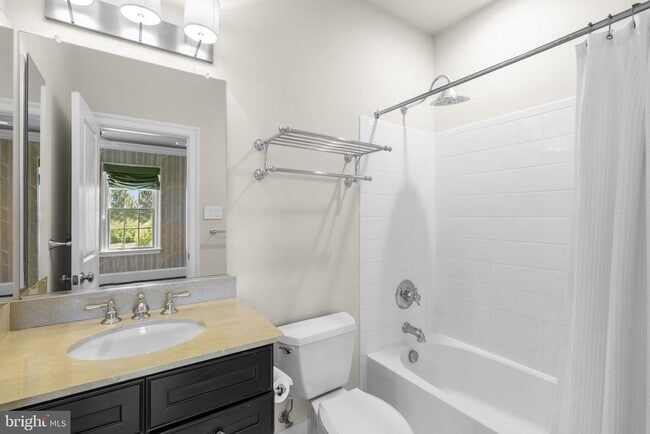 Building Photo - 11230 Kinsale Ct