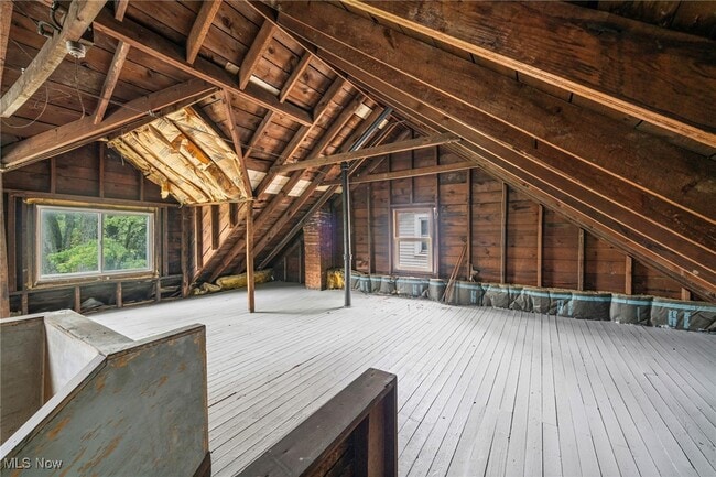 Building Photo - 3303 E 118th St