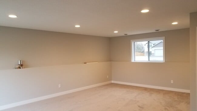 Building Photo - Single Family Home - Great location!