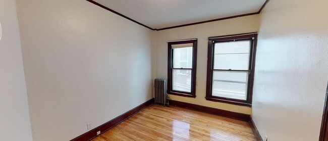 Building Photo - 515 W Washington Ave