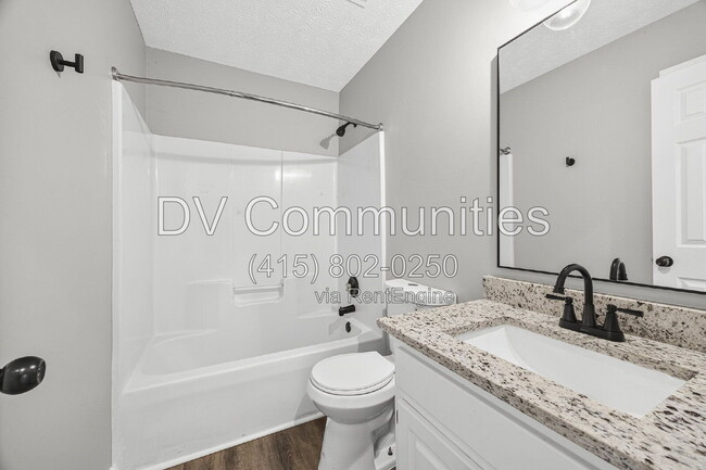Building Photo - 140 Coach Dr