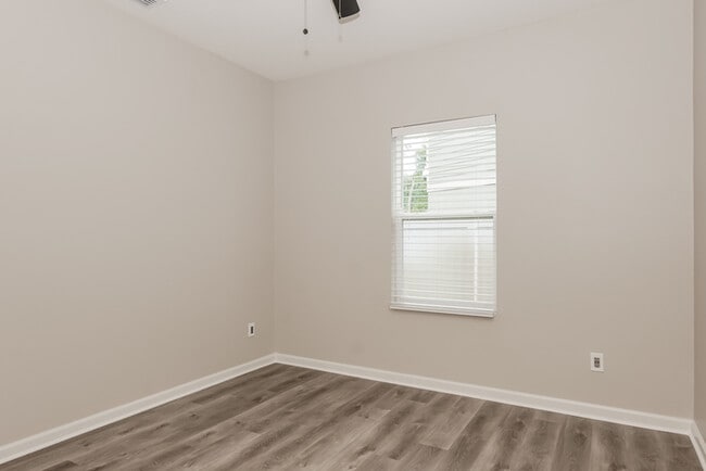 Building Photo - 1088 Cades Cv Wy