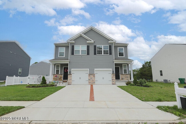 Building Photo - 1214 Peterson Way