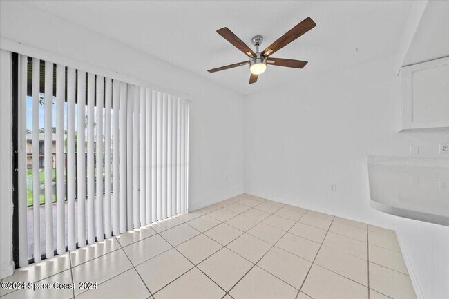 Building Photo - 222 San Juan Cir