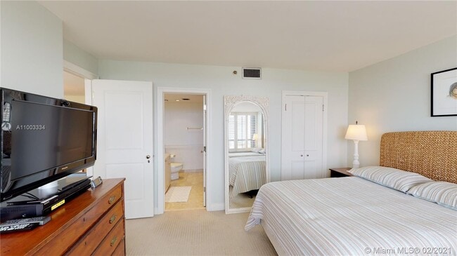 Building Photo - 11113 Biscayne Blvd