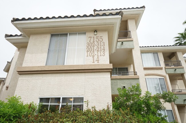 Building Photo - SHOWINGS AVAILABLE NOW