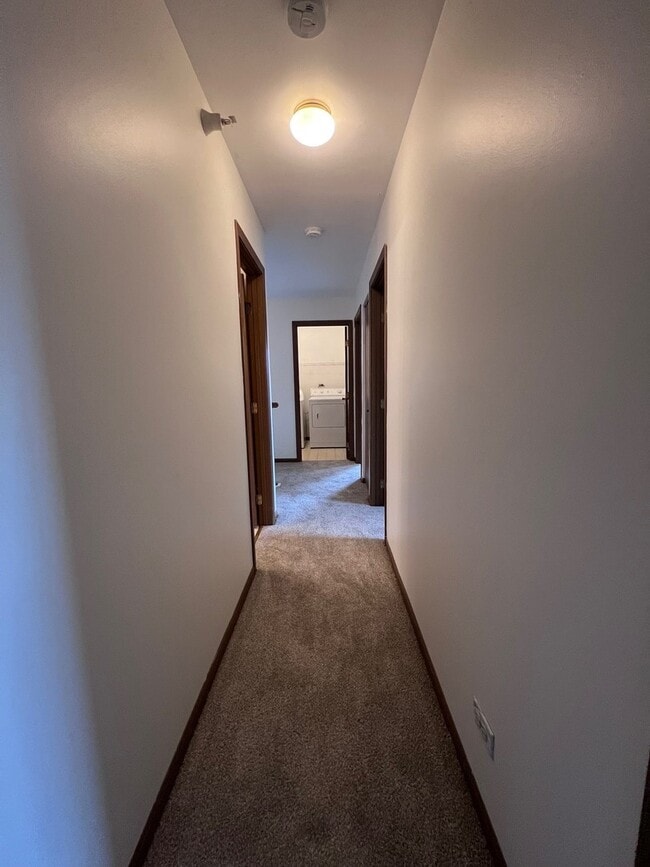 Building Photo - 1350 Orleans Dr